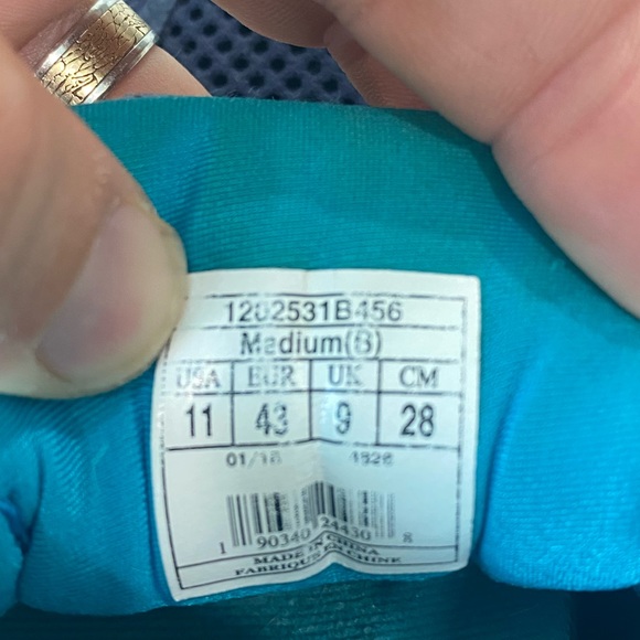 Brooks Addiction 13 Running Shoes - Picture 9 of 9